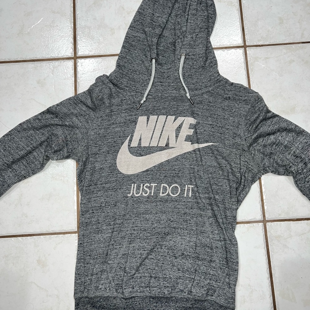 Light weight Nike hoodie!